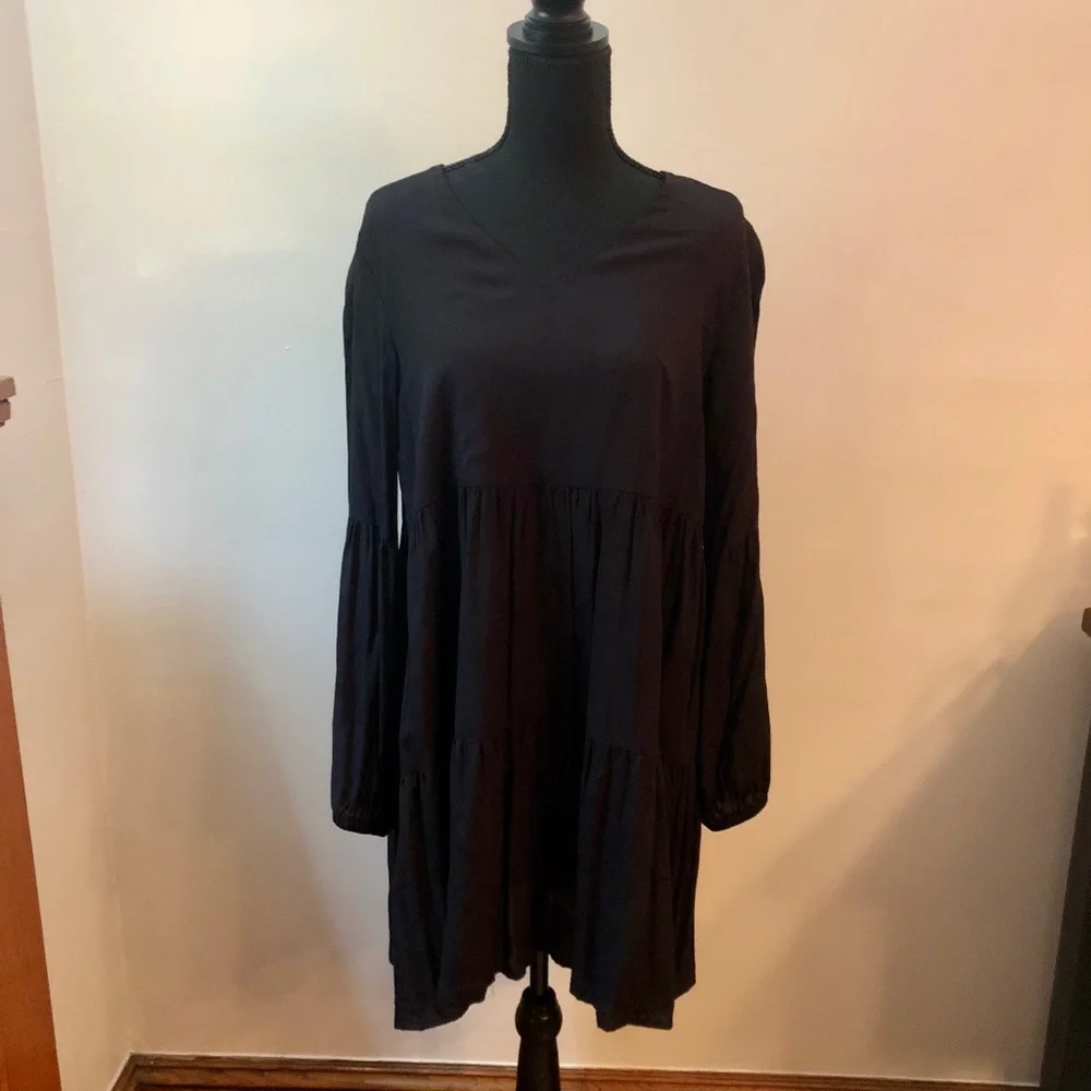 Dress - Picture 1 of 2